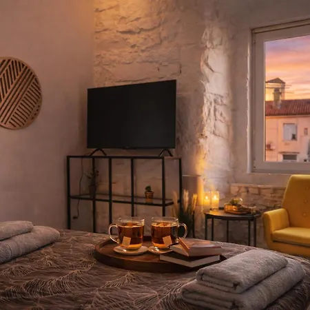Little Urban Apartament