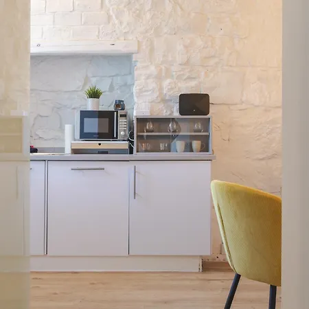 Little Urban Trieszt