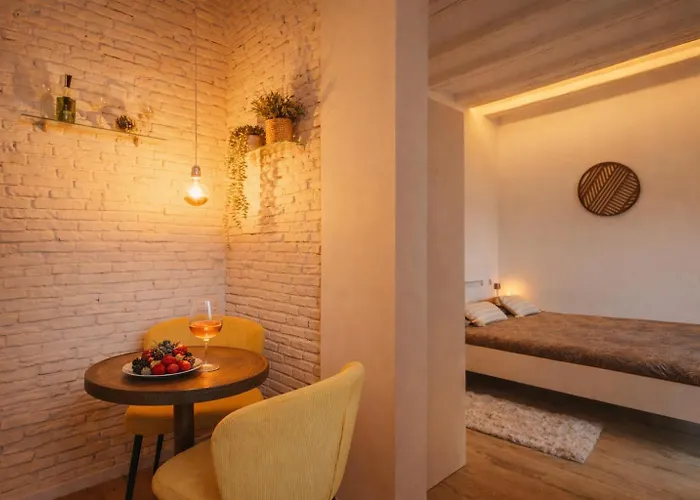 Little Urban Apartman *